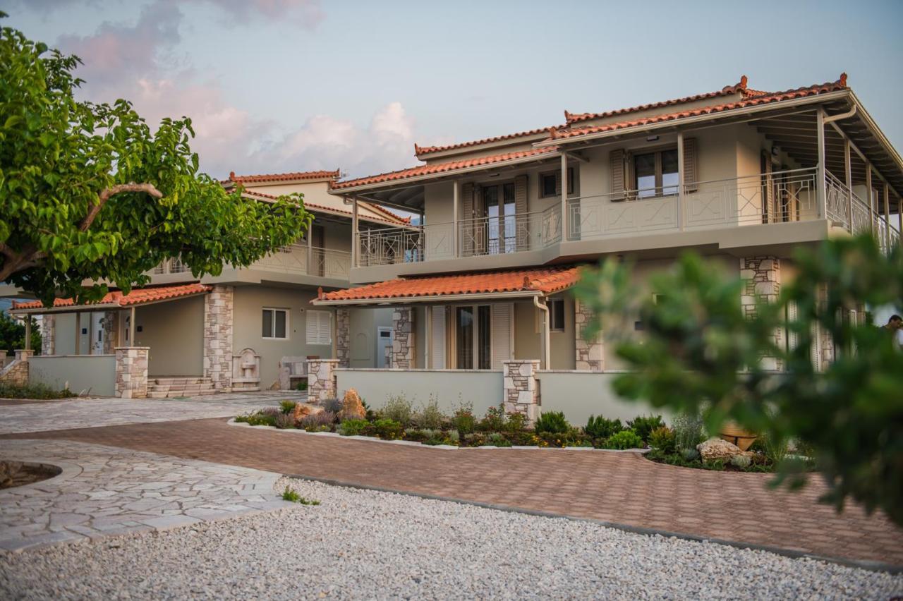 Terra Helios Suites & Studios Kyparissia Exterior photo