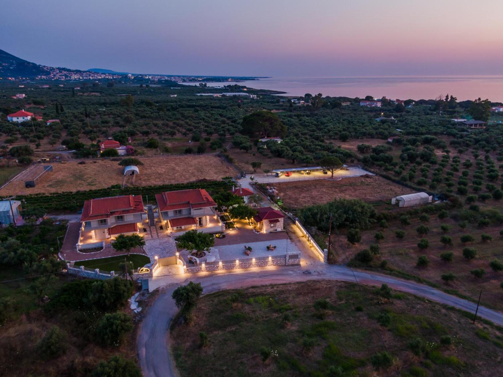 Terra Helios Suites & Studios Kyparissia Exterior photo