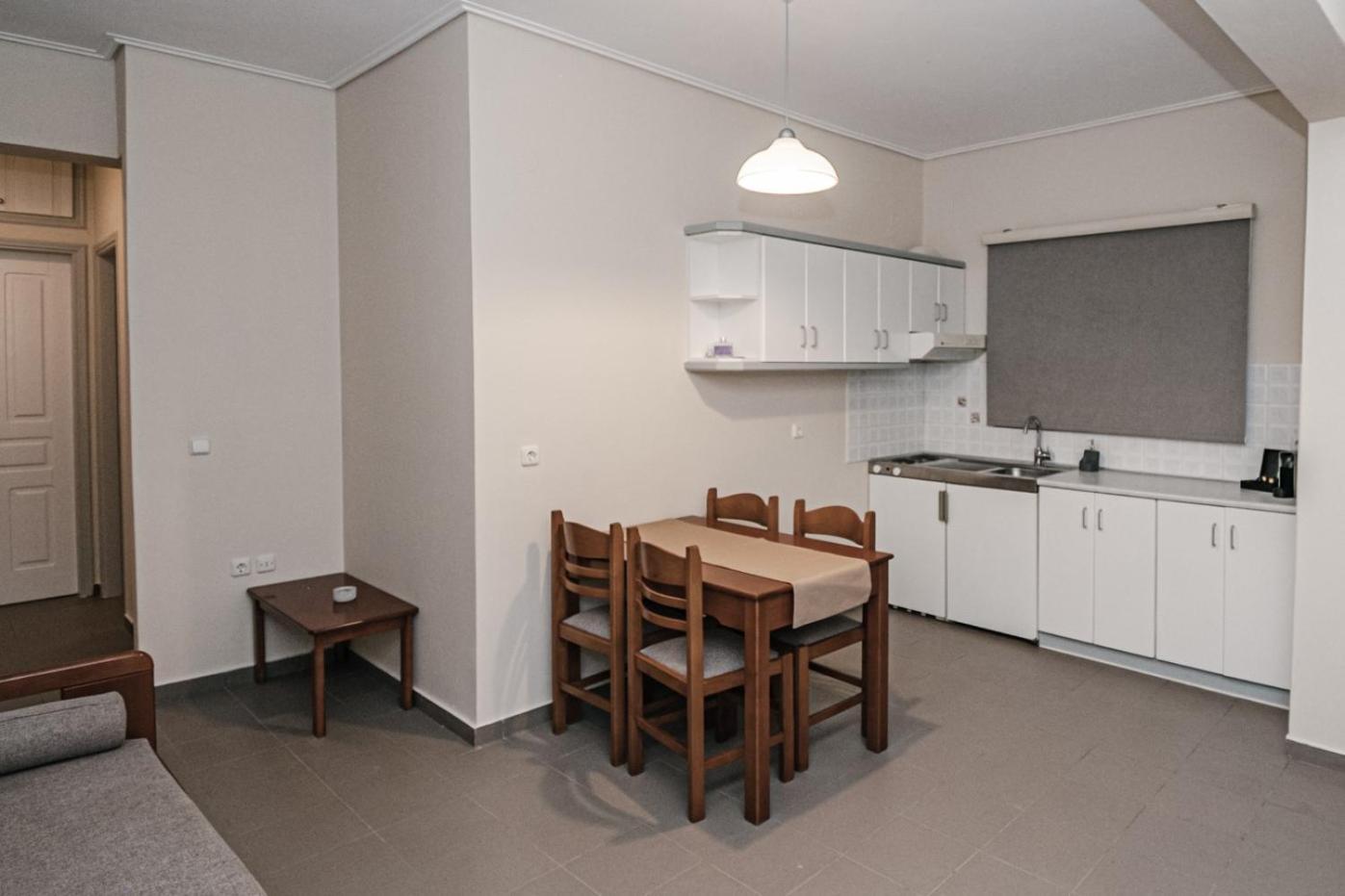 Terra Helios Suites & Studios Kyparissia Room photo