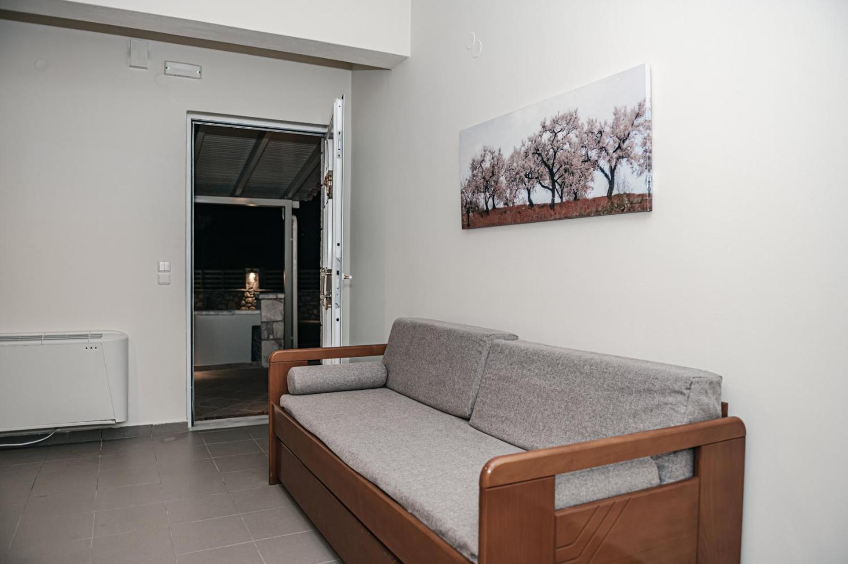 Terra Helios Suites & Studios Kyparissia Room photo