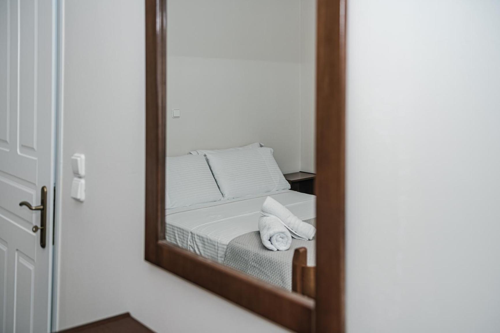 Terra Helios Suites & Studios Kyparissia Room photo