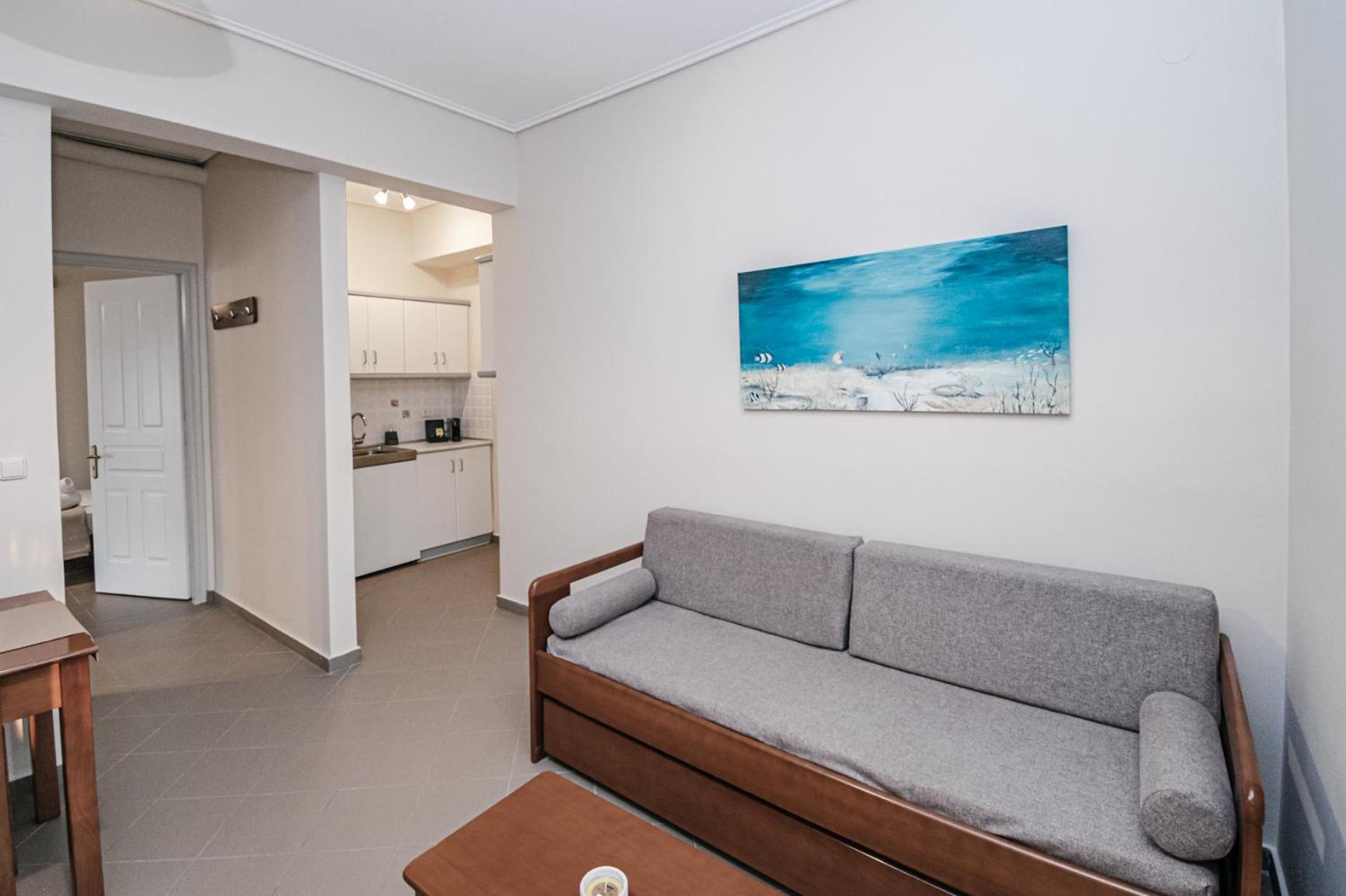 Terra Helios Suites & Studios Kyparissia Room photo
