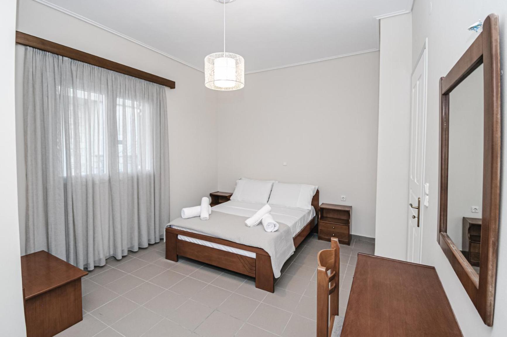 Terra Helios Suites & Studios Kyparissia Room photo