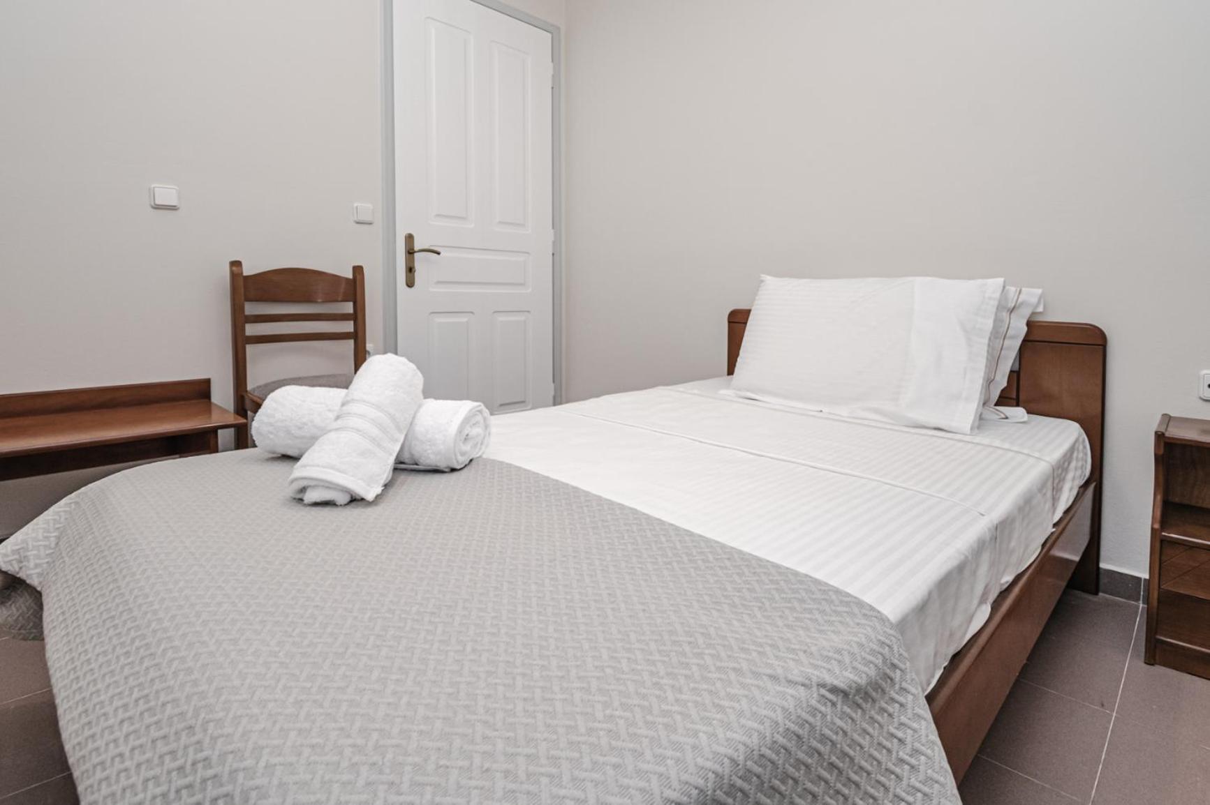 Terra Helios Suites & Studios Kyparissia Room photo